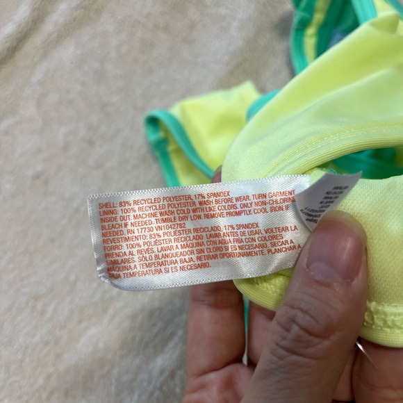 Cat & Jack Girl’s Neon Yellow Green Bikini Swim Set 12 Months Bow Design - Picture 6 of 7